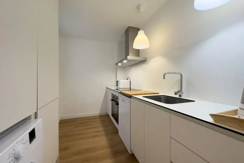 AinB Barcelona Sants Apartments