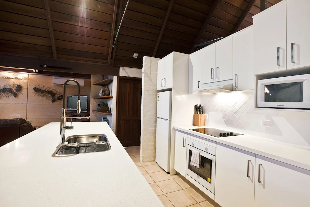 Whalers Cove Villas