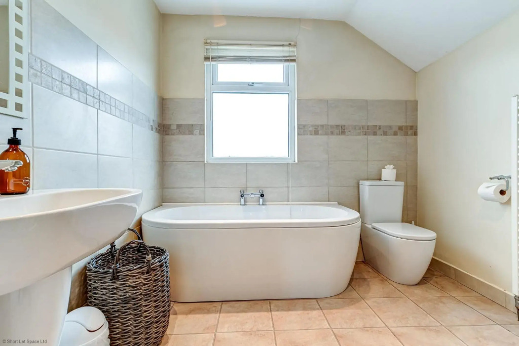 Mill House Oxford holiday home hosted by Short Let Space