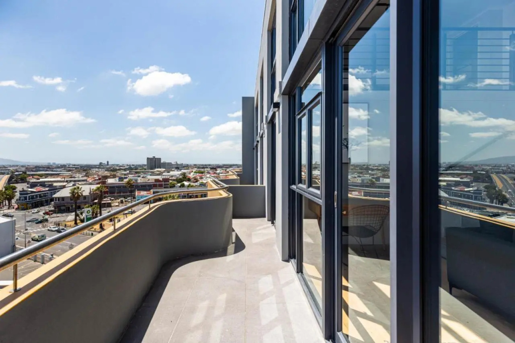 Urban Artisan Luxury Suites by Totalstay