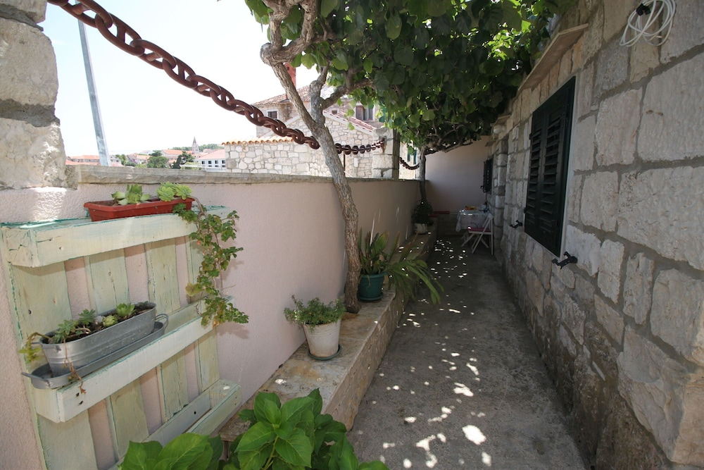 Apartment Sidro