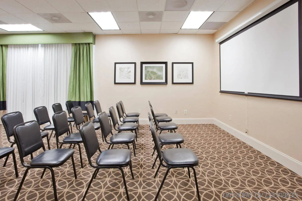 DoubleTree by Hilton Raleigh Midtown, NC