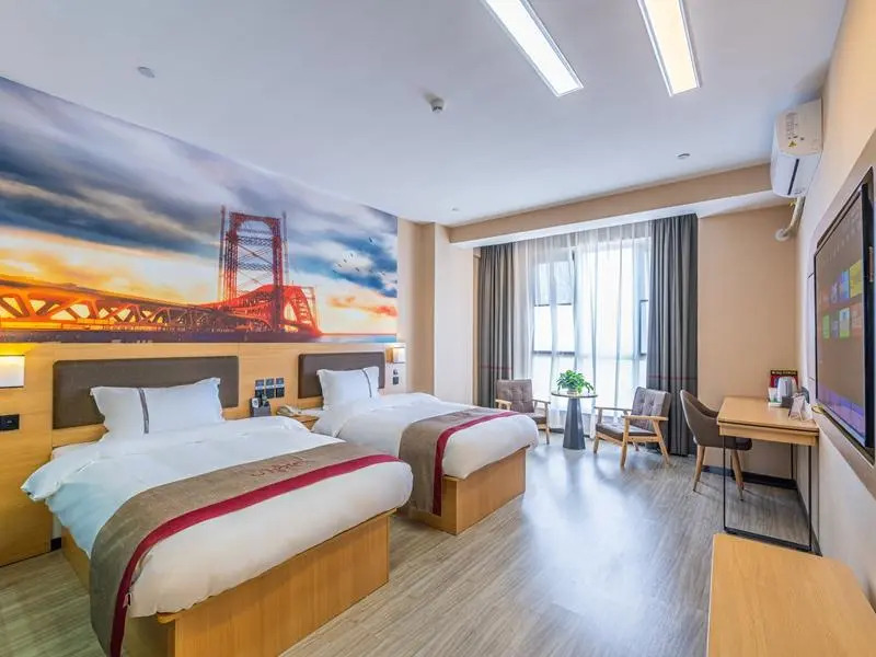Thank Inn Plus Hotel Guizhou Guiyang Baiyun District Greenland International Plaza