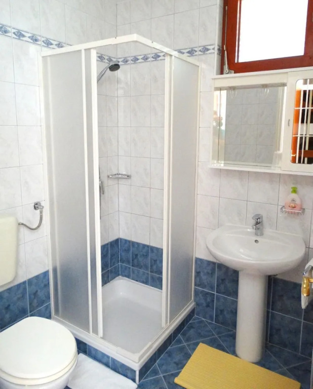 Oli - 20m From the Beach - 7 - R11
