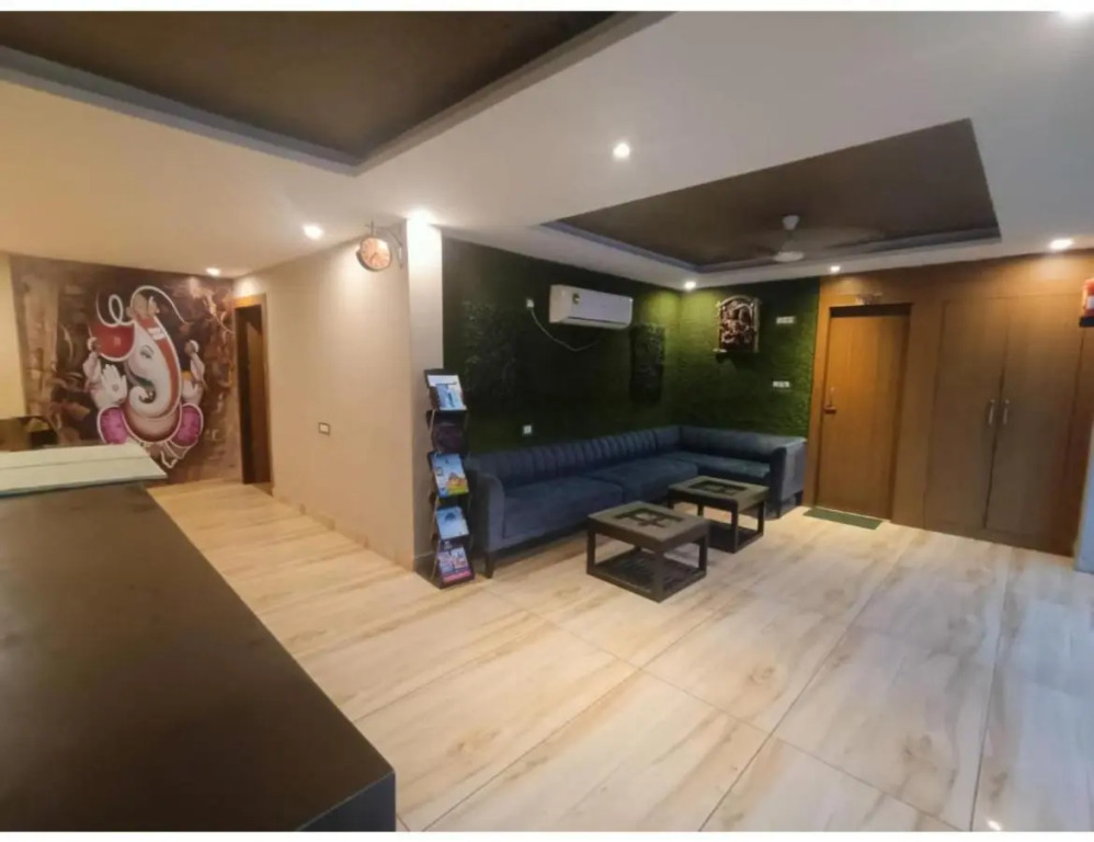 Hotel Green Leaf By T And M Hotels