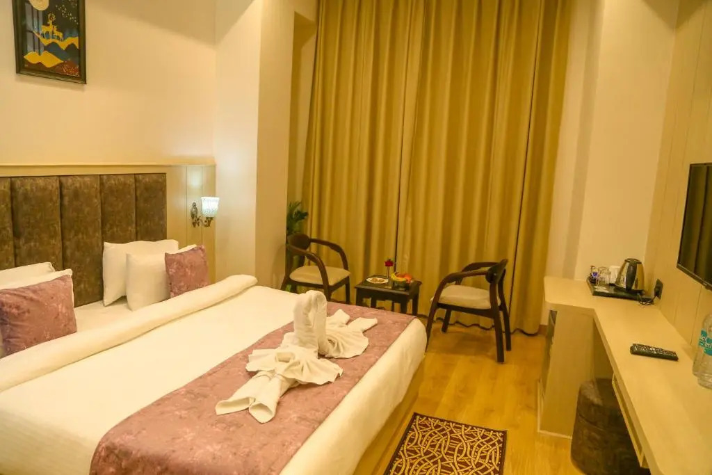 Four Leaf Hotel, Kasganj