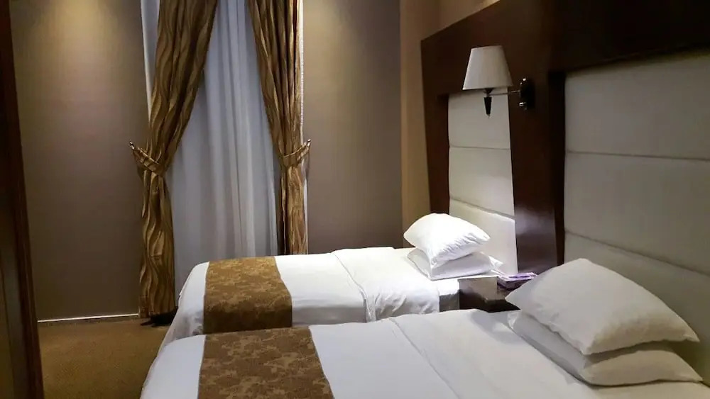 "أجنحة إيلاف الحمراء - شقق مخدومة اقتصادي Elaf Al Hamra Suites Economy Serviced Apartments