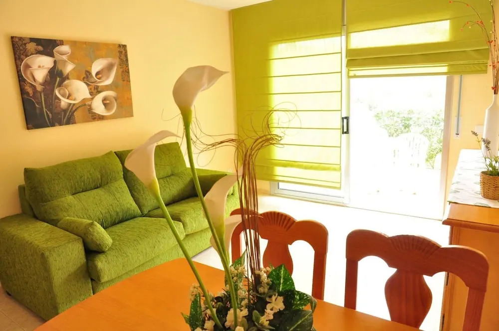 Cambrils Pool View House for 6 Guests