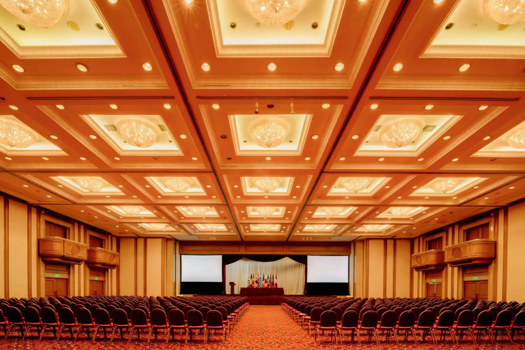Radisson Montevideo Victoria Plaza Hotel