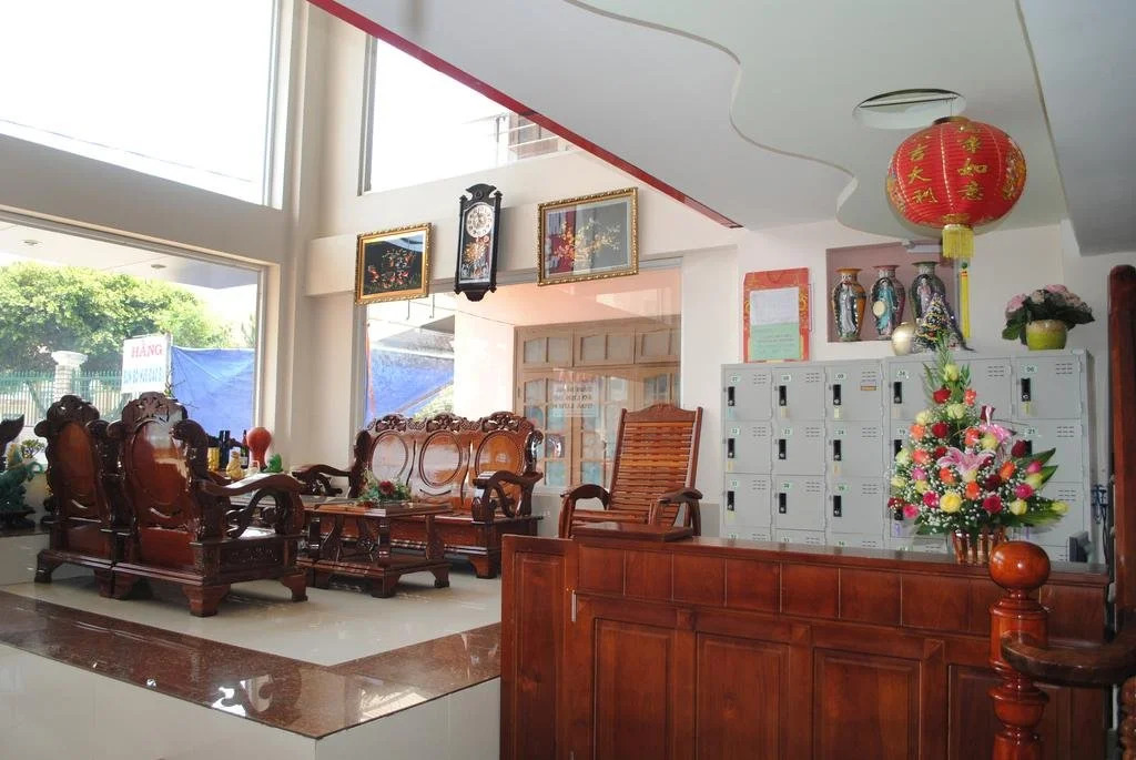 HT House