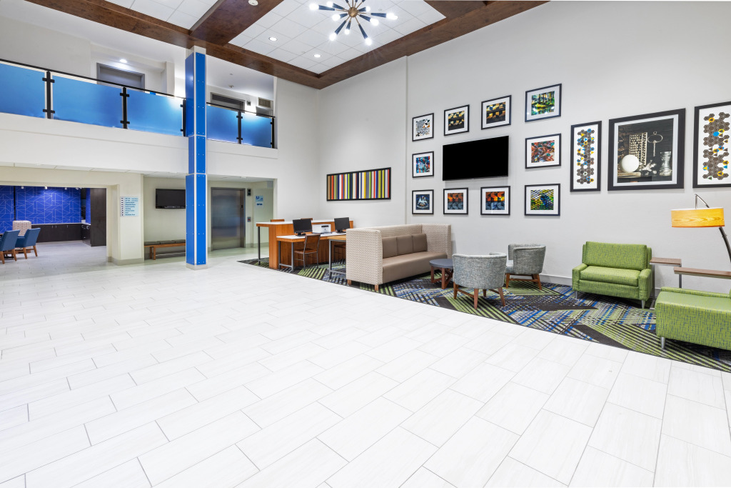 Holiday Inn Express & Suites Sulphur - Lake Charles by IHG