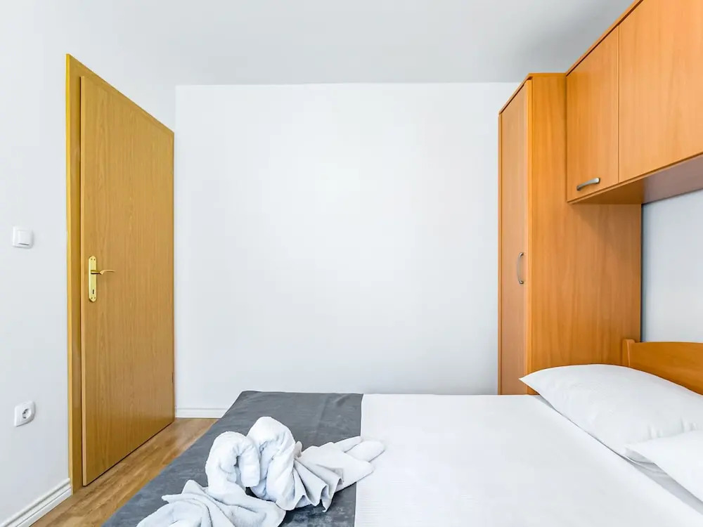 Sea-view Apartment in Mastrinka - Trogir With Balcony