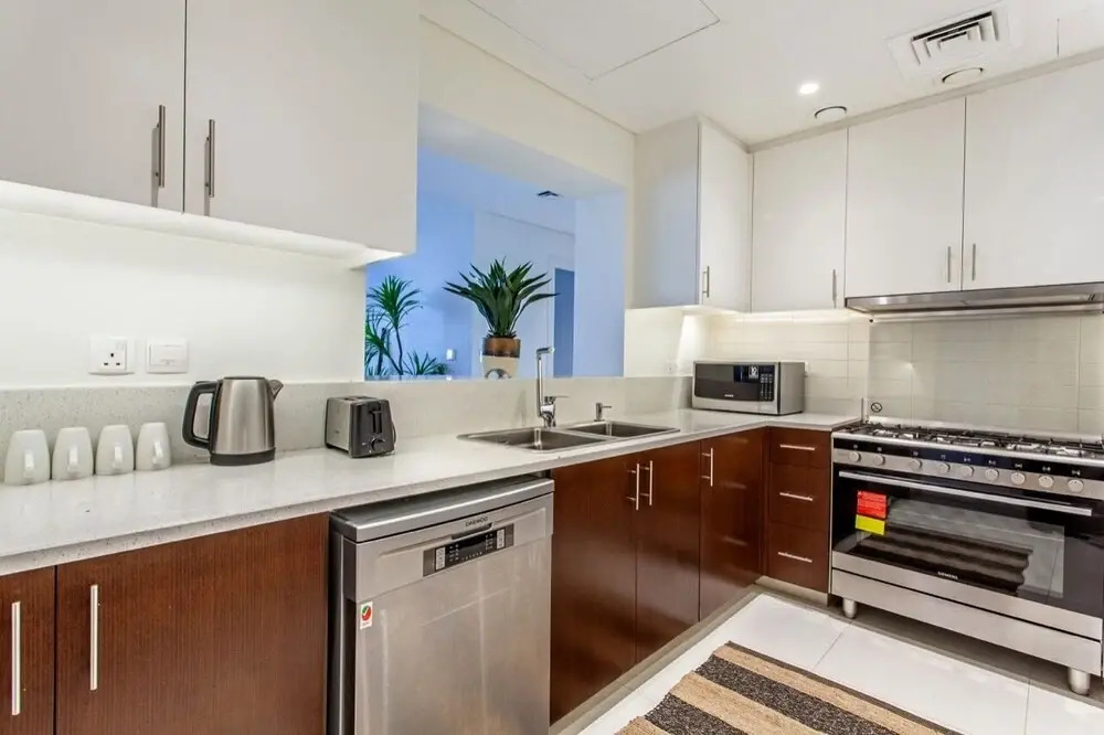 Family Home Nearby Burjkhalifa With lux Furnishing