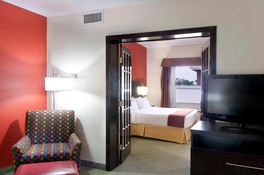 Holiday Inn Express Hotel and Suites Brownsville by IHG