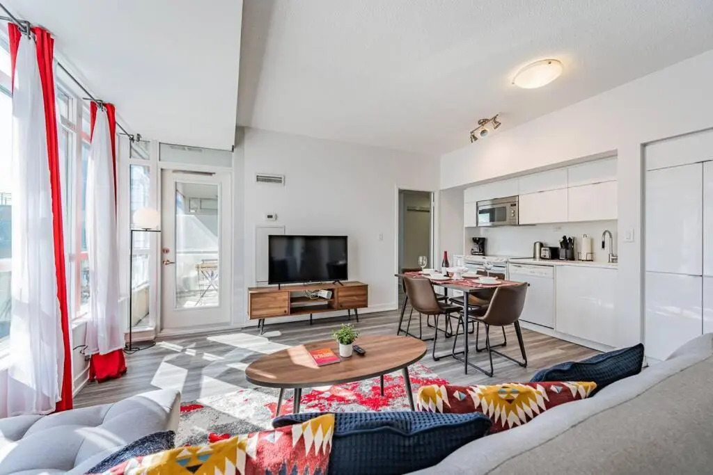 Beautiful 2BR-2Bath Condo Parking Balcony