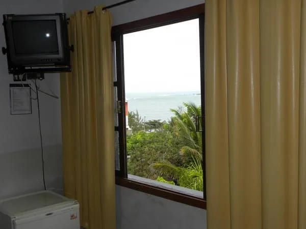 Suíte com Cozinha Compacta