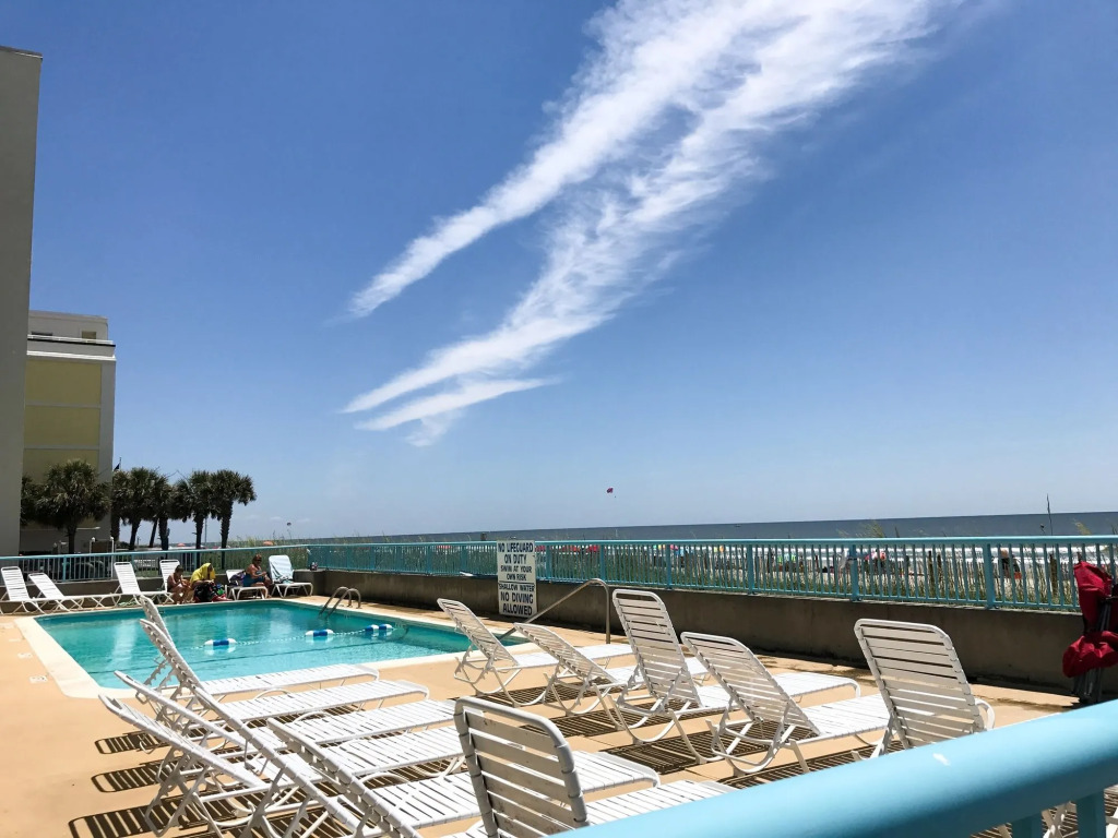 Southern Breeze Ocean Front Hotel