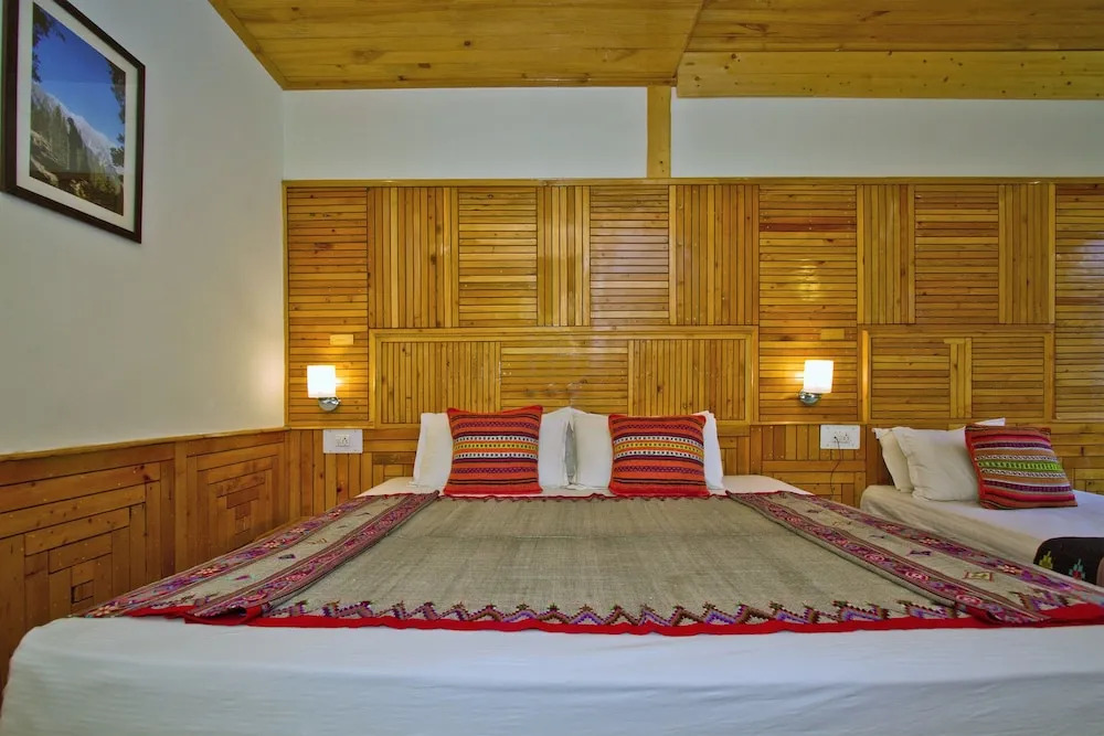 Vyas Vatika a wooden exotic Resort Near Old Manali