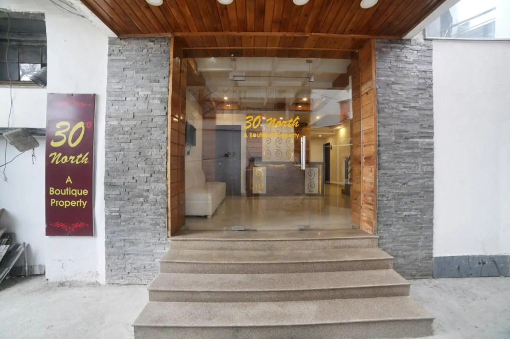 Hotel 30 Degree North Mussoorie - On Mall Road
