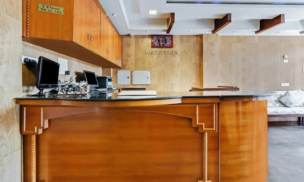 OYO 10675 Prakasam Residency
