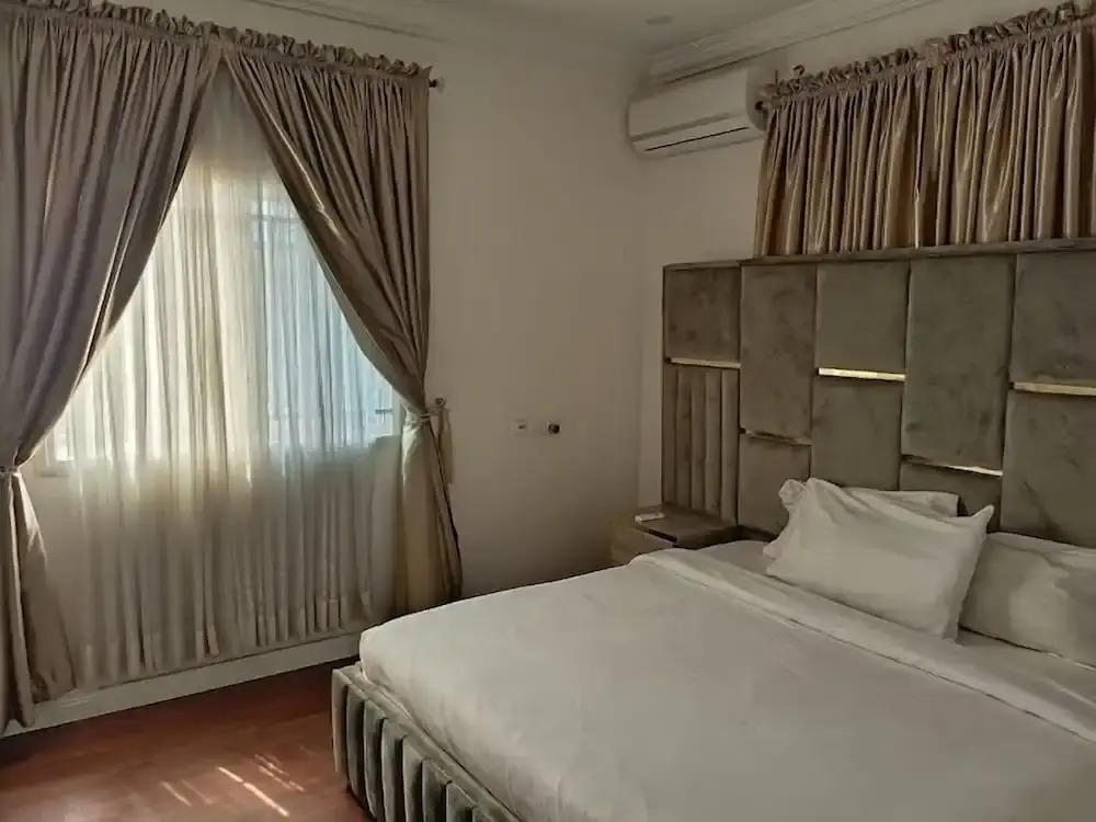 The Shepherd's Hotel