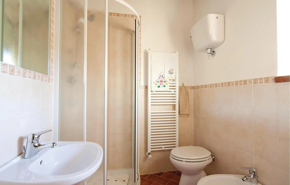 Amazing Home in Cortona AR With 4 Bedrooms, Wifi and Outdoor Swimming Pool