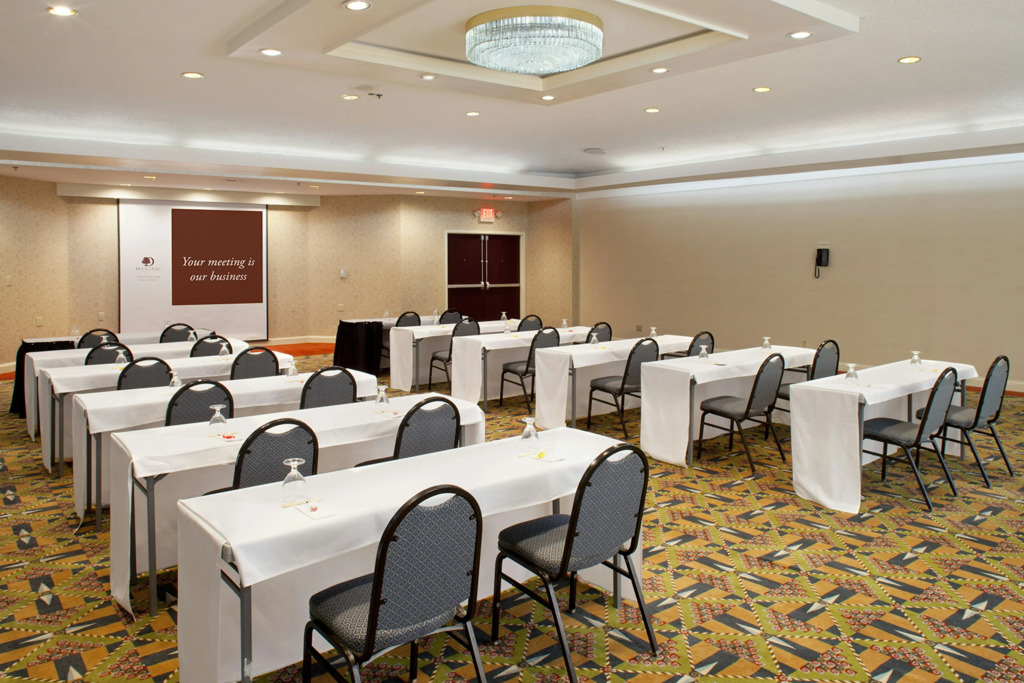 DoubleTree by Hilton Fayetteville