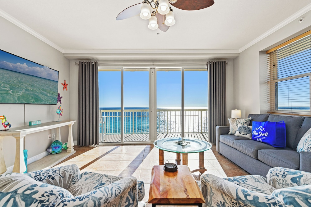 Splash, Relax & Repeat at Dolphin View Retreat! Beachfront! Sleeps 9!