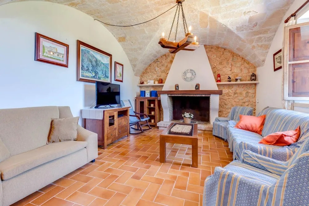 Villa With 4 Bedrooms in Illes Balears, With Private Pool, Enclosed Garden and Wifi Near the Beach