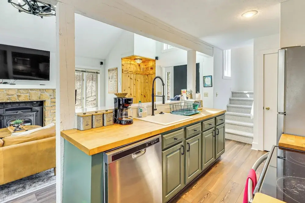 Steps to Jack Frost Ski Resort: Townhome w/ Decks