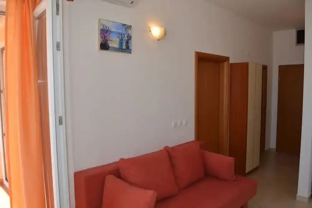 Floral Apartments Pende