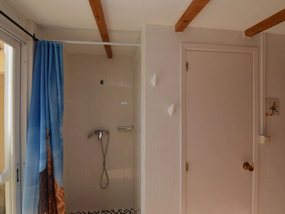 Spacious Villa in El Baladrar with Swimming Pool