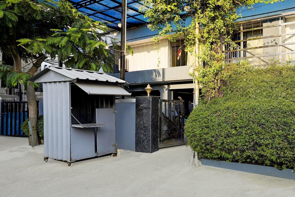 Townhouse Pallikarani Formerly Sankrish