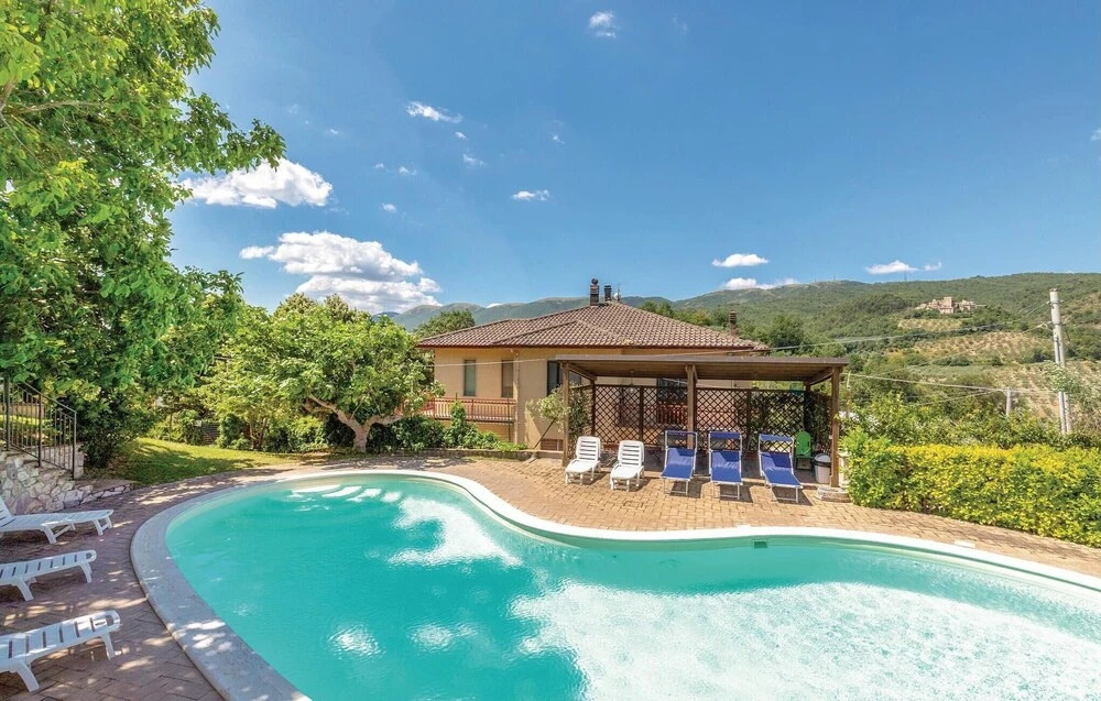 Awesome Apartment in Giano Dell'umbria PG With 2 Bedrooms, Wifi and Outdoor Swimming Pool