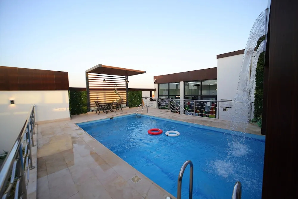 PRIMOTEL Elite As Salamah - Serviced Apartments