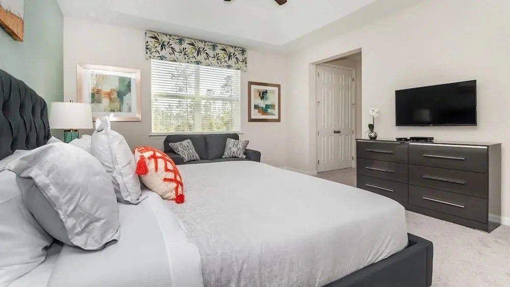 Solara Resort 4 Bedroom Home with Private Pool 4 Home