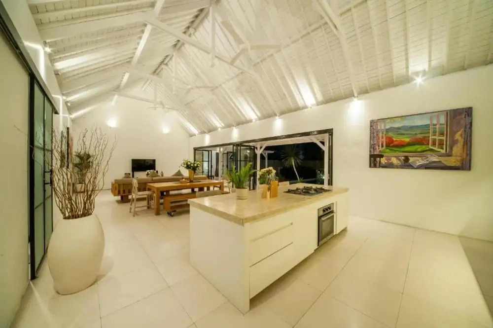 Specious 3Bedroom Rakuen Villa Canggu