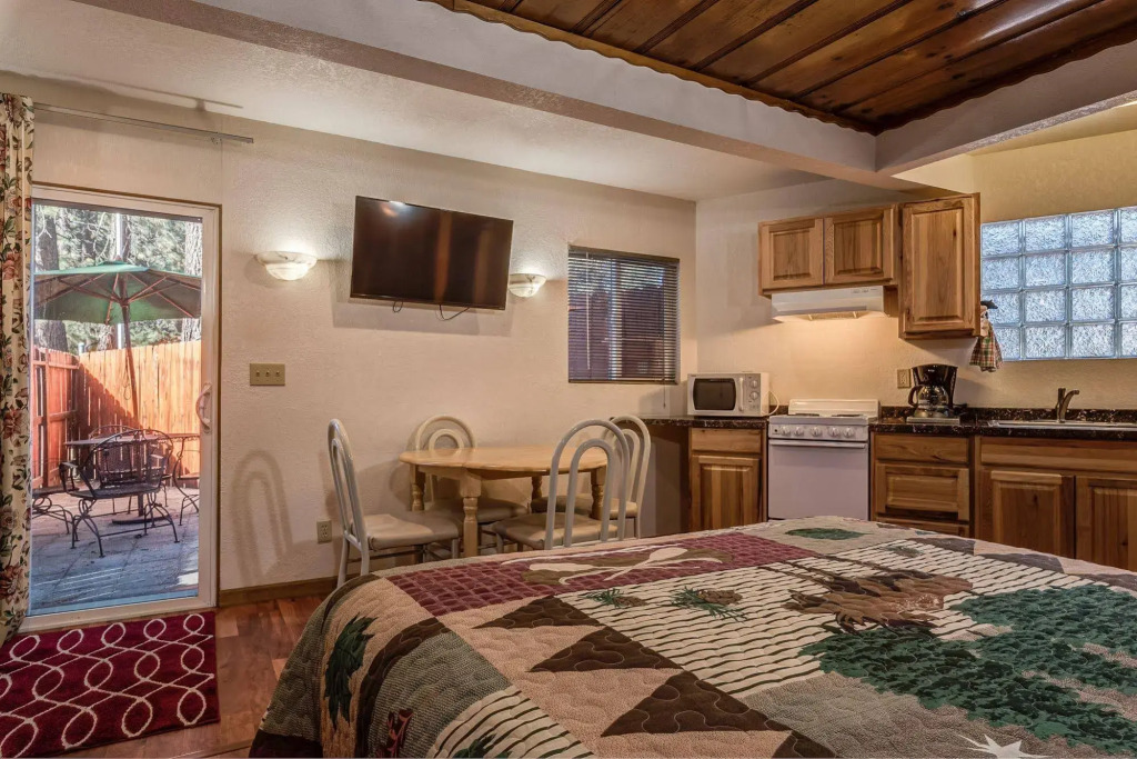 Docs Cottages South Lake Tahoe