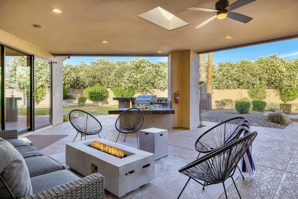 Luxe Scottsdale Oasis With Pool, Hot Tub, Firepit and Outdoor Lounge Avantstay