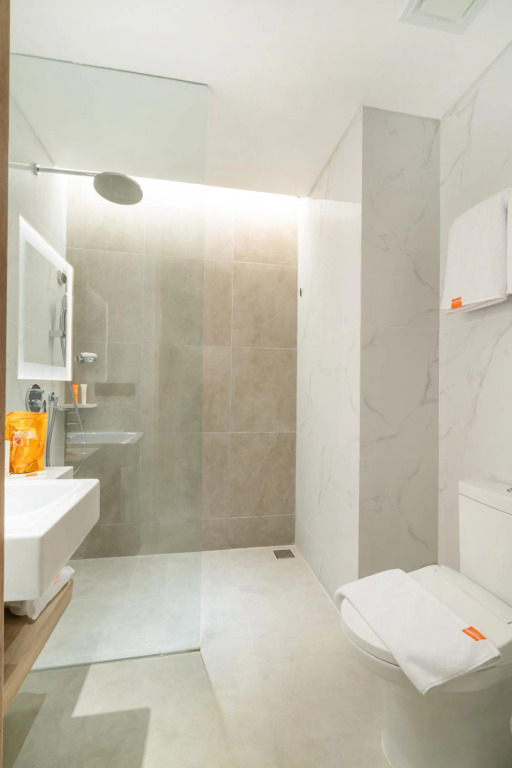 HARRIS Suites Puri Mansion Jakarta