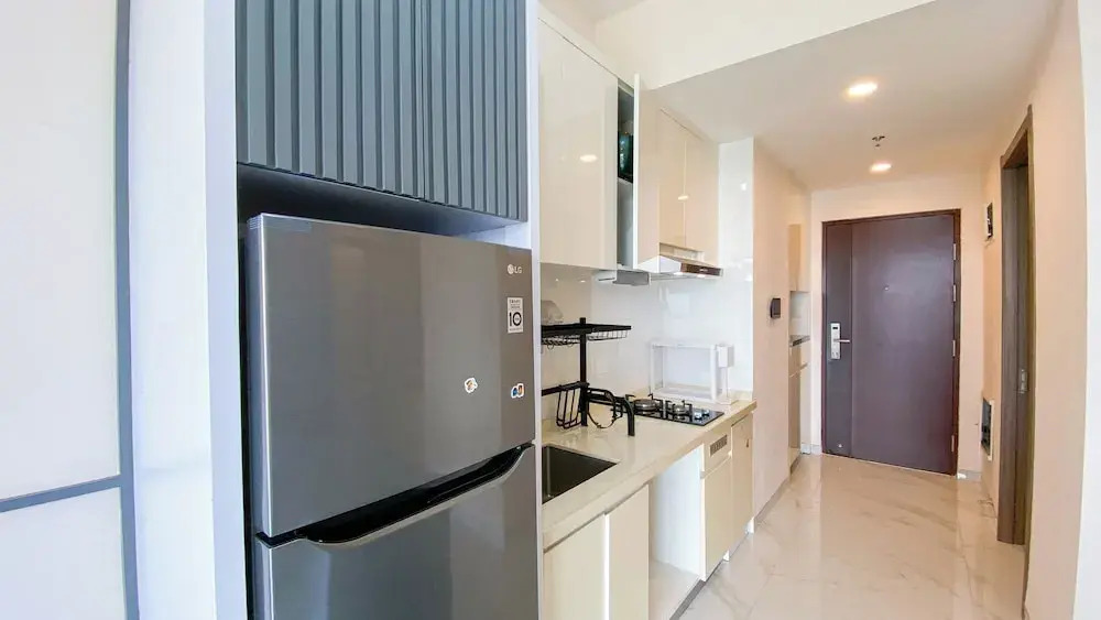 Relaxing And Strategic 2Br At Sky House Bsd Apartment