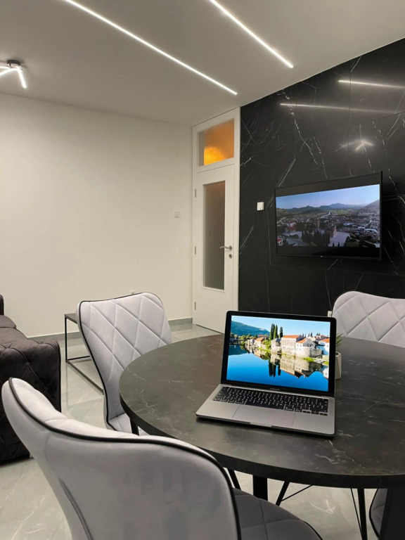 Trebinje LUX Apartman sa garažom blizu centra