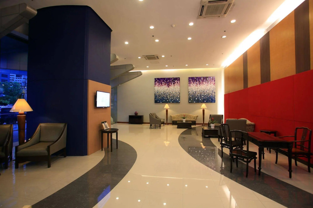 The Malayan Plaza Hotel