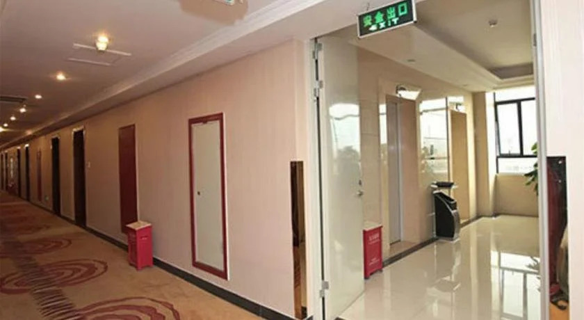Vienna Hotel Yueyang Zhanqian Road