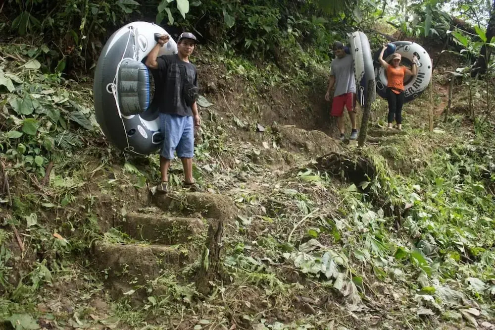 Rio Agujitas Eco Farm hostel and Tours