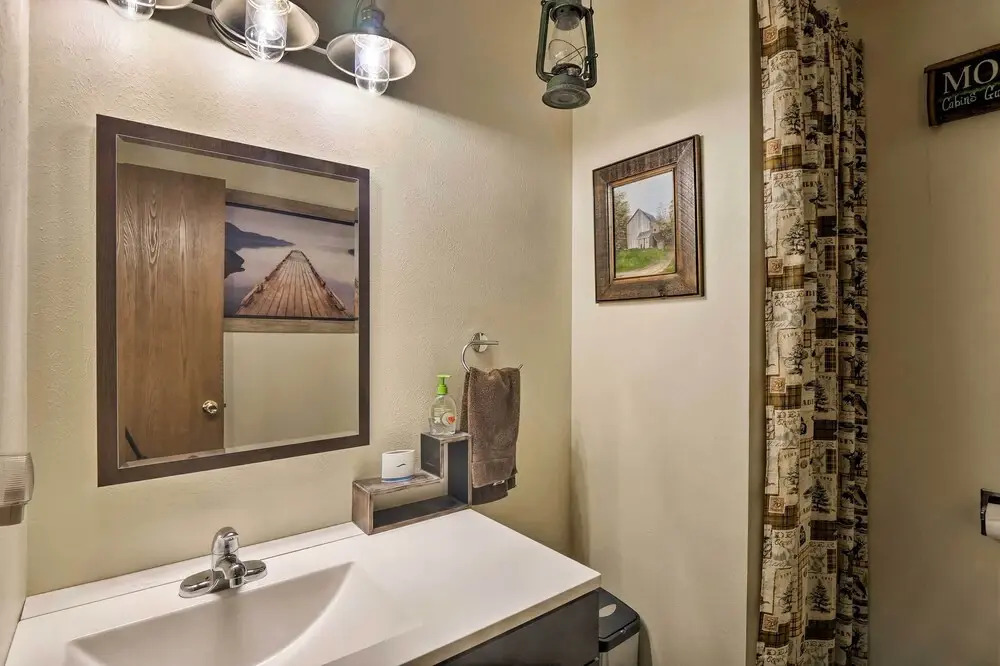 1 Block to Waterfront: Grand Lake Condo w/ Balcony
