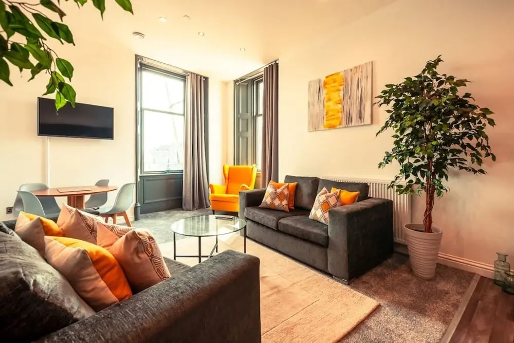 Maritime House - Luxury 2 Bed High Spec Apartment w Private Parking