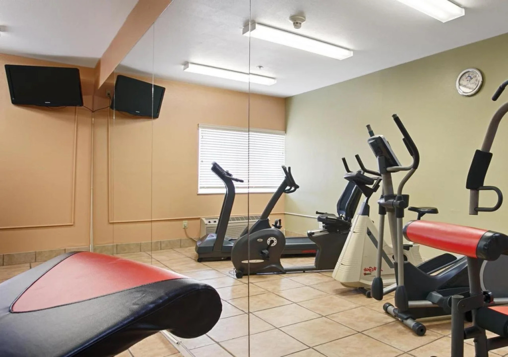 SureStay Plus Hotel by Best Western Topeka