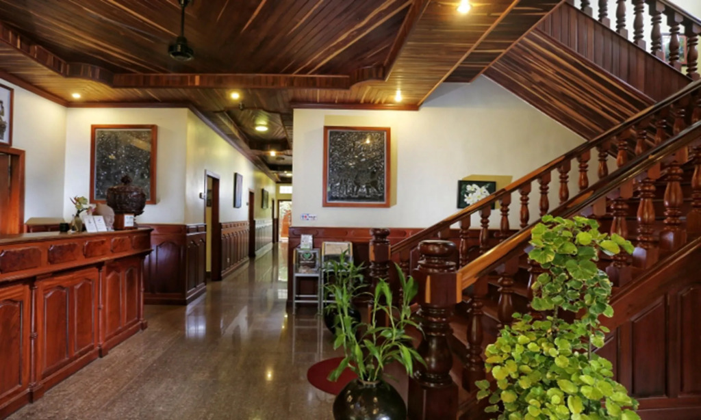 Golden Mango Inn