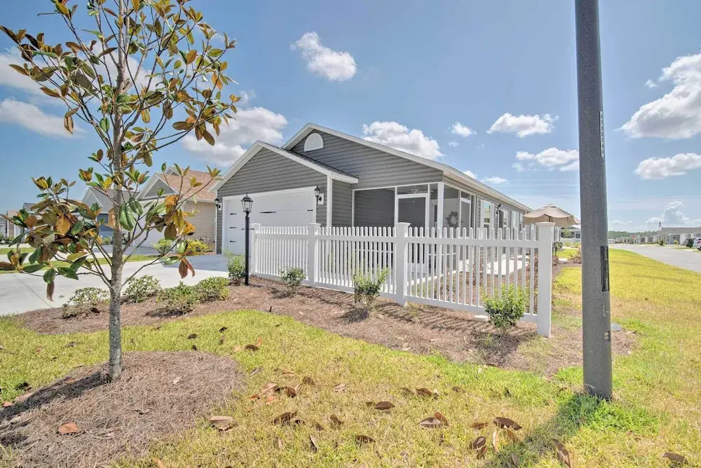 'grantham Villa' - Resort Living Near Golf!